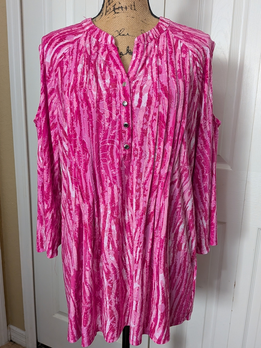 Women's Pink Button-Front 3/4 Cold Shoulder Sleeve Tunic Top